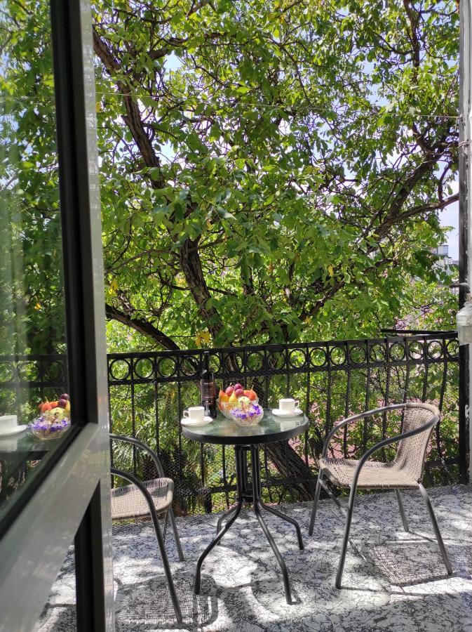 Tranquil Apartment In Vake Tbilisi Exteriér fotografie